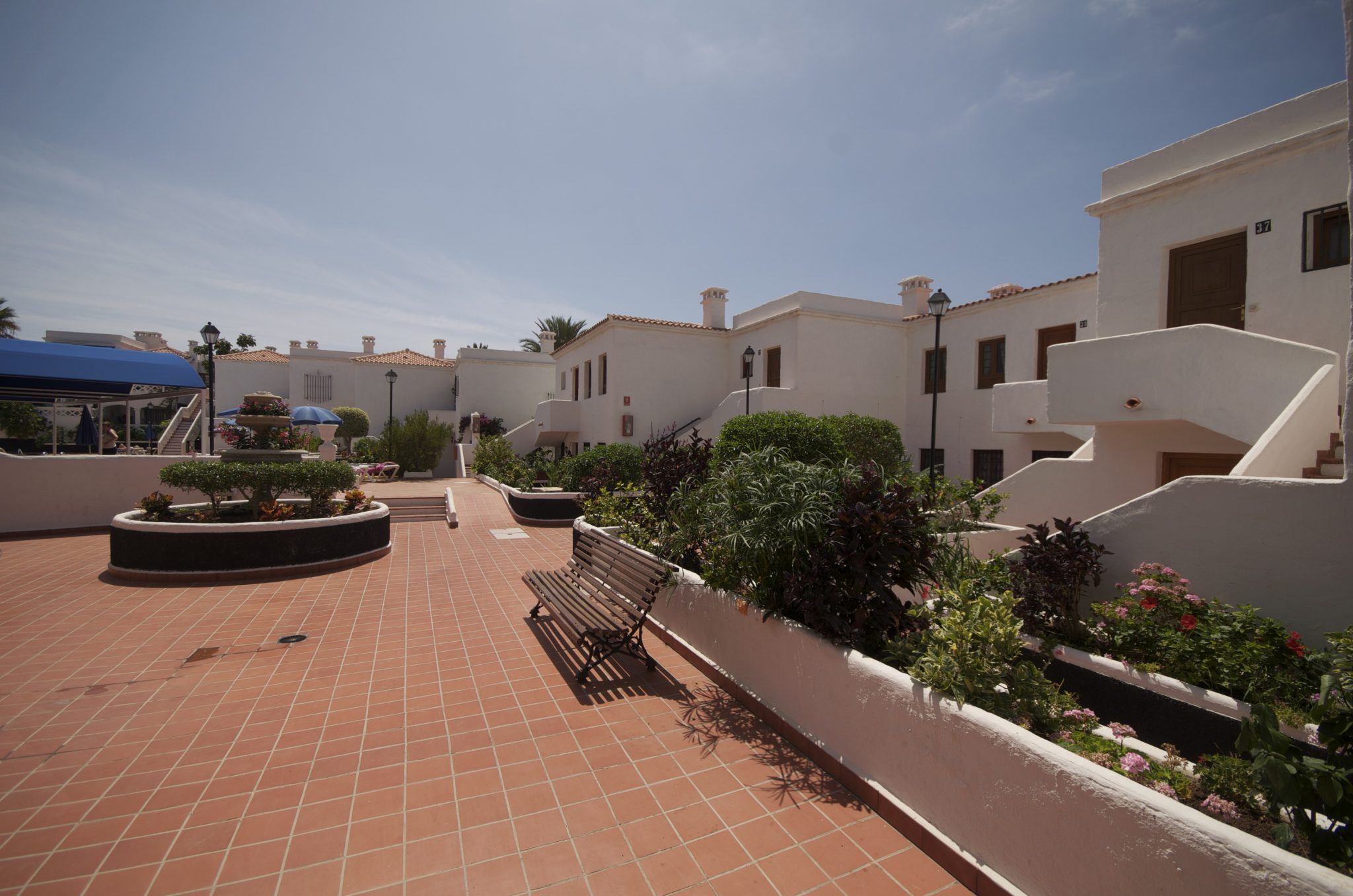 Royal Palm Holiday Apartments in Tenerife Self Catering Holiday