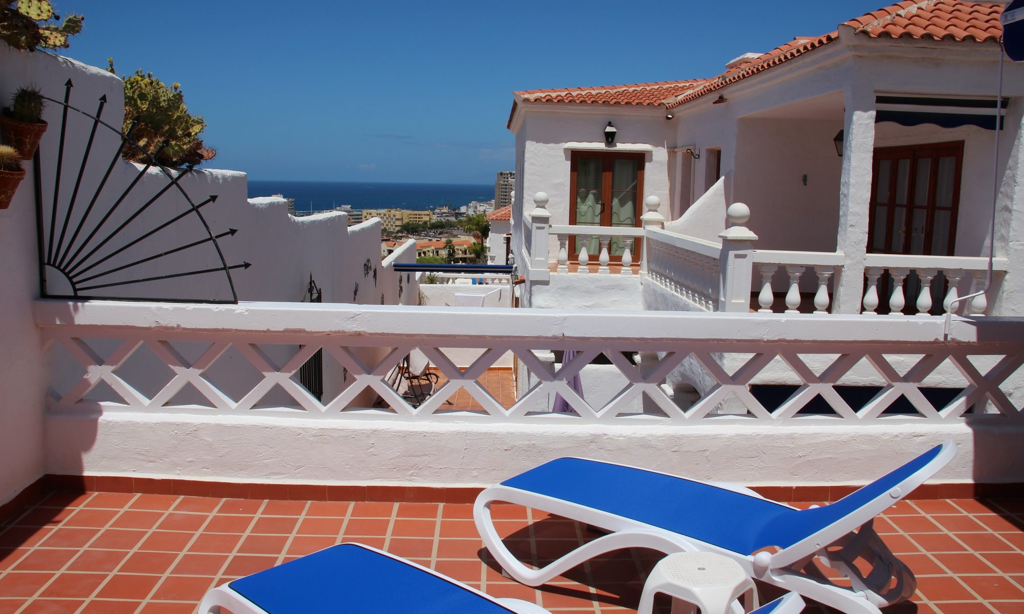 holiday-apartments-tenerife-151-balcony-out