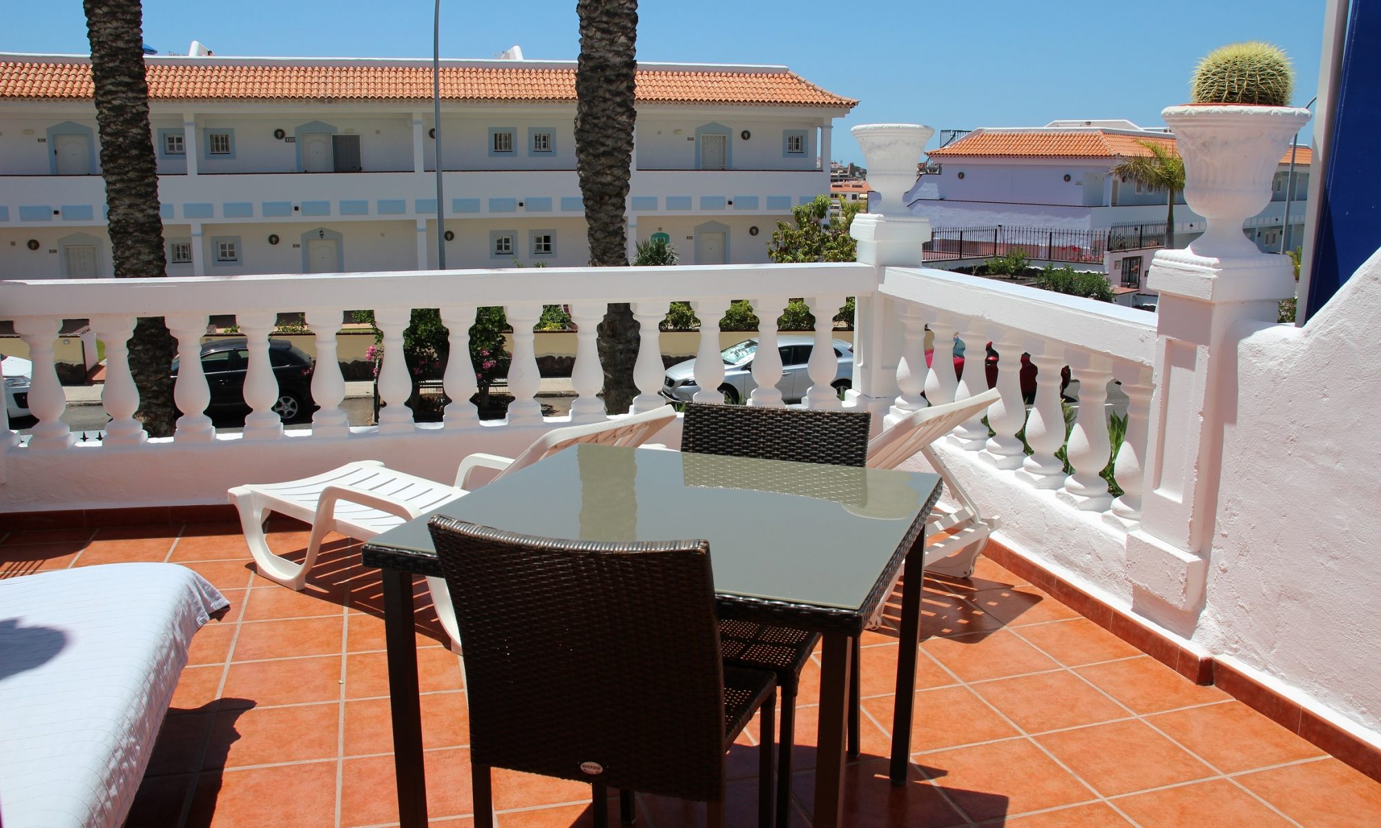 holiday-apartments-tenerife-18-terrace-2