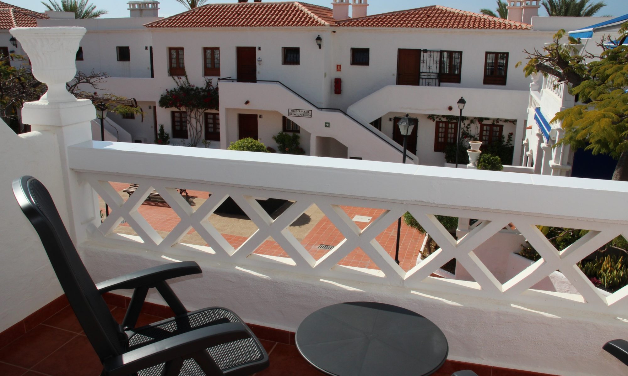 holiday-apartments-tenerife-98-balcony-top